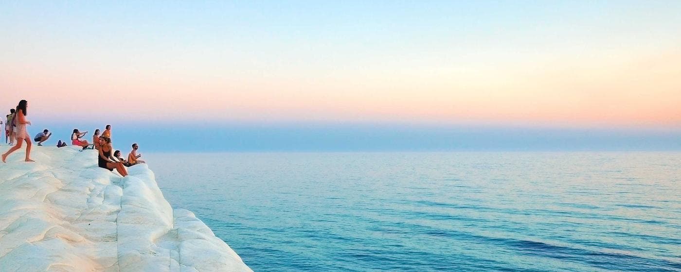 Funeral Homes in Lawrence, Kansas: Services, Costs & Reviews (2026) hero image